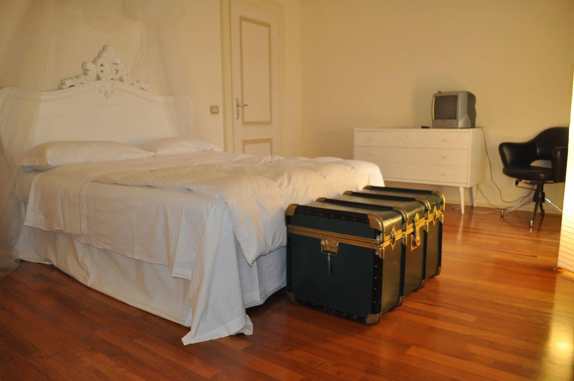 מאנטובה Domus Nova Residenza Il B&B מראה חיצוני תמונה
